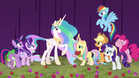 Main cast and Celestia smiling together S8E7