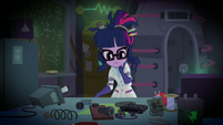 Twilight Sparkle in front of lab equipment SS5