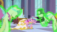 Chrysalis as Cadance with the mannequins S2E26