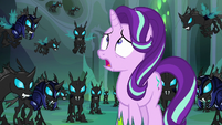 Thorax listening to Queen Chrysalis S6E26