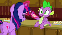 Twilight takes the dolls away from Spike S02E25