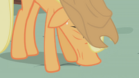 Applejack pulling her face off the ground S1E04