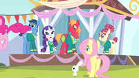 Rarity 'Now we can't perform tonight!' S4E14