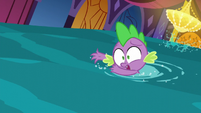 Spike swept away by the water S5E10