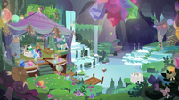 Wide view of Maud Pie's solstice party S9E11
