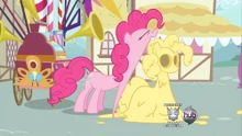 250px-134618 - a friend in deed pinkie pie screencap