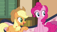 Applejack pointing to Granny Smith S4E09