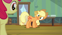 Applejack sees Apple Bloom's cutie mark S5E04