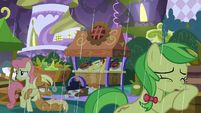 Earth ponies weakened in the food area S9E17