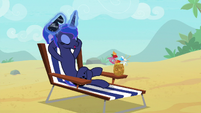 Princess Luna "so much more relaxing" S9E13