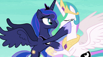 Princess Luna drying her sister's tears S7E10