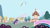 Rainbow Dash makes a loop S1E01