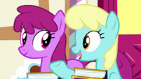 Sassaflash "she's even funnier in real life!" S7E14