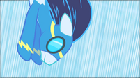 Soarin' trying to rescue Rarity S01E16