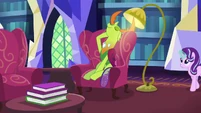 Thorax relaxing in Twilight's comfy chair S7E15.png (884 KB)