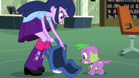 Twilight diz a Spike para entrar na mochila EG