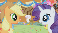 Applejack and Rarity laugh at spitting snakes prank S01E05