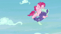 Pegasus catches Earth mare in midair S8E25