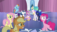 Ponies in shock and fright S6E1