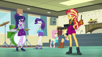 Twilight and friends think about Sunset's question EGDS5