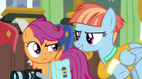 Windy Whistles teases Scootaloo a little S7E7