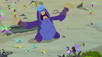 Maulwurf breaks through the changelings' hold S7E17