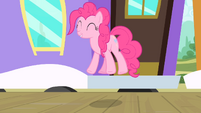 Pinkie Pie jumping up and down S4E08