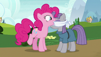 Pinkie Pie removing Maud's blindfold S7E4