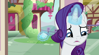 Rarity sad that Spike isn't with her S9E19