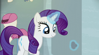 Rarity tries to open the door again S6E9