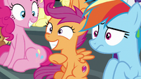 Scootaloo grinning wide at the show S8E20