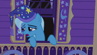 Trixie looking tired at Starlight Glimmer S6E25