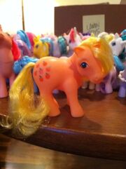 Lauren Faust G1 Applejack toy