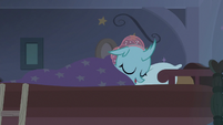 Ocellus sleeping in bed S9E15
