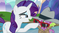 Rarity boops Spike on the nose S8E11