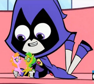 Teen Titans Go: Raven spielt mit Pony-Figuren