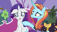 Sassy Saddles comforting Rarity S7E6