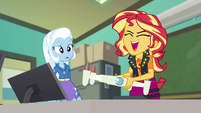 Sunset Shimmer excited "yes!" EGFF