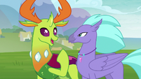 Thorax and General Seaspray talking S8E1