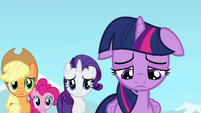 Twilight uncertain of herself S4E25