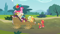 Applejack 'We travel the road of generations' S4E09