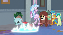 Ocellus transforms before the other students S8E1