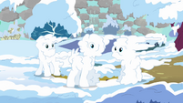 Ponies covered in snow S03E13
