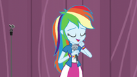 Rainbow Dash clears her throat EG3