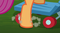 Scootaloo stomps her hoof on the ground S6E4