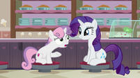 Sweetie Belle preferring a salad S7E6