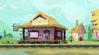 Twilight and Spike arrive at the train station S6E22
