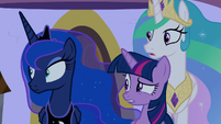 Twilight and princesses see Dash speed by S9E17