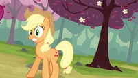 Applejack seems to be freaking out.