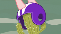 Cozy Glow puts helmet on Bon Bon's cactus S8E12